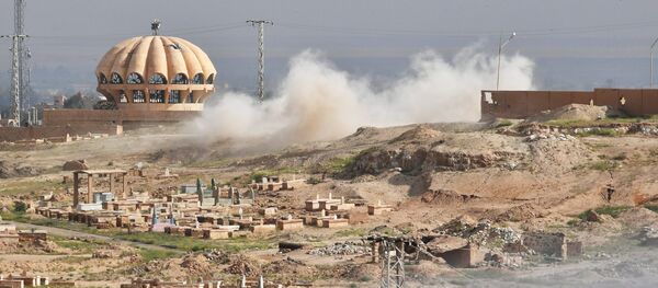 Teroristi DAEŠ-a granatiraju položaje republikanske garde u predgrađu Dejr el Zora Teroristi DAEŠ-a granatiraju položaje republikanske garde u predgrađu Dejr el Zora - Sputnik Srbija