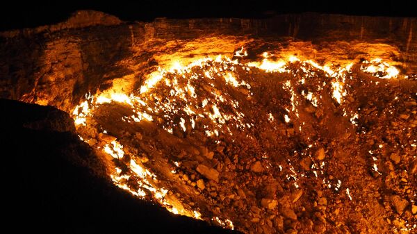 Врата пакла: Гасни кратер Дарваза у Туркменистану Дарваза - Sputnik Србија