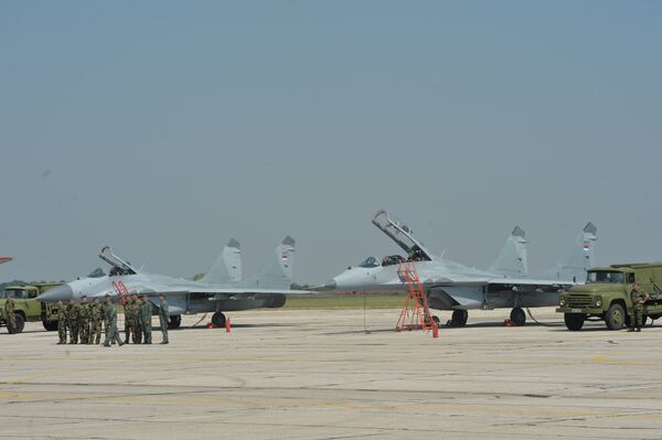 Авион МИГ 29 на аеродроому Батајница - Sputnik Србија