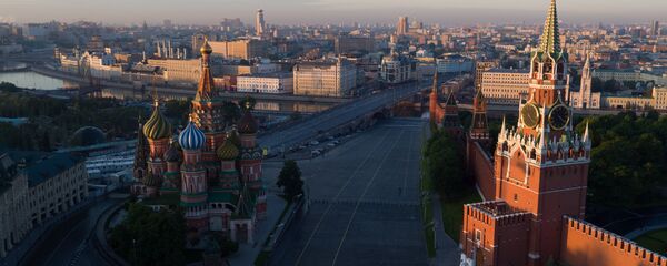 Спаска кула, црква Покрова Пресвете Богородице и Храм Василија Блаженог у Москви Спаска кула, црква Покрова Пресвете Богородице и Храм Василија Блаженог у Москви - Sputnik Србија