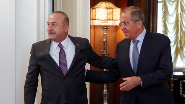 Ministri spoljnih poslova Turske i Rusije, Mevlut Čavušoglu i Sergej Lavrov, na sastanku u Moskvi - Sputnik Srbija