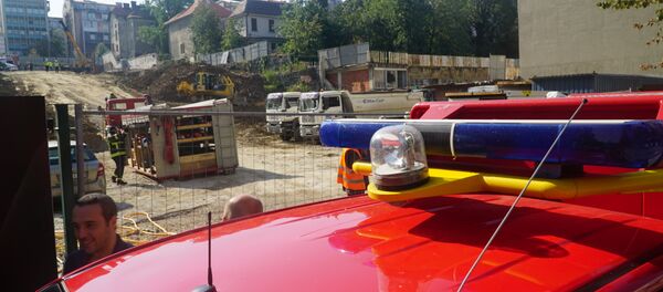 Возило хитне помоћи на градилишту у Београду на којем се срушио потпорни зид и погинуо један радник - Sputnik Србија