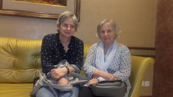 Svetlana i Marfa Tolstoj, ruske slavistkinje, supruga i kćerka uglednog ruskog lingviste Nikite Tolstoja - Sputnik Srbija