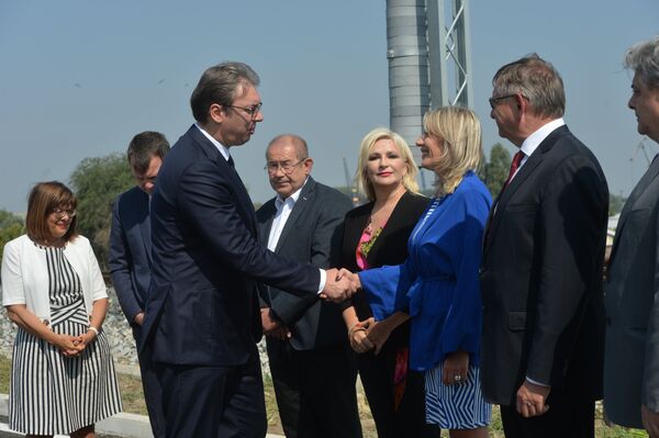 Aleksandar Vučić i Johanes Han otvorili su Žeželjev most u Novom Sadu... Aleksandar Vučić i Johanes Han otvorili su Žeželjev most u Novom Sadu... - Sputnik Srbija