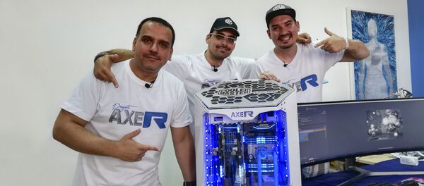 Nenad i Nemanja Đorđević i Dušan Srbljak - članovi AXE-R tima. - Sputnik Srbija