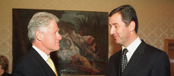 Амерички председник Бил Клинтон и председник Црне Горе Мило Ђукановић током састанка у Љубљани 21. јуна 1999. - Sputnik Србија