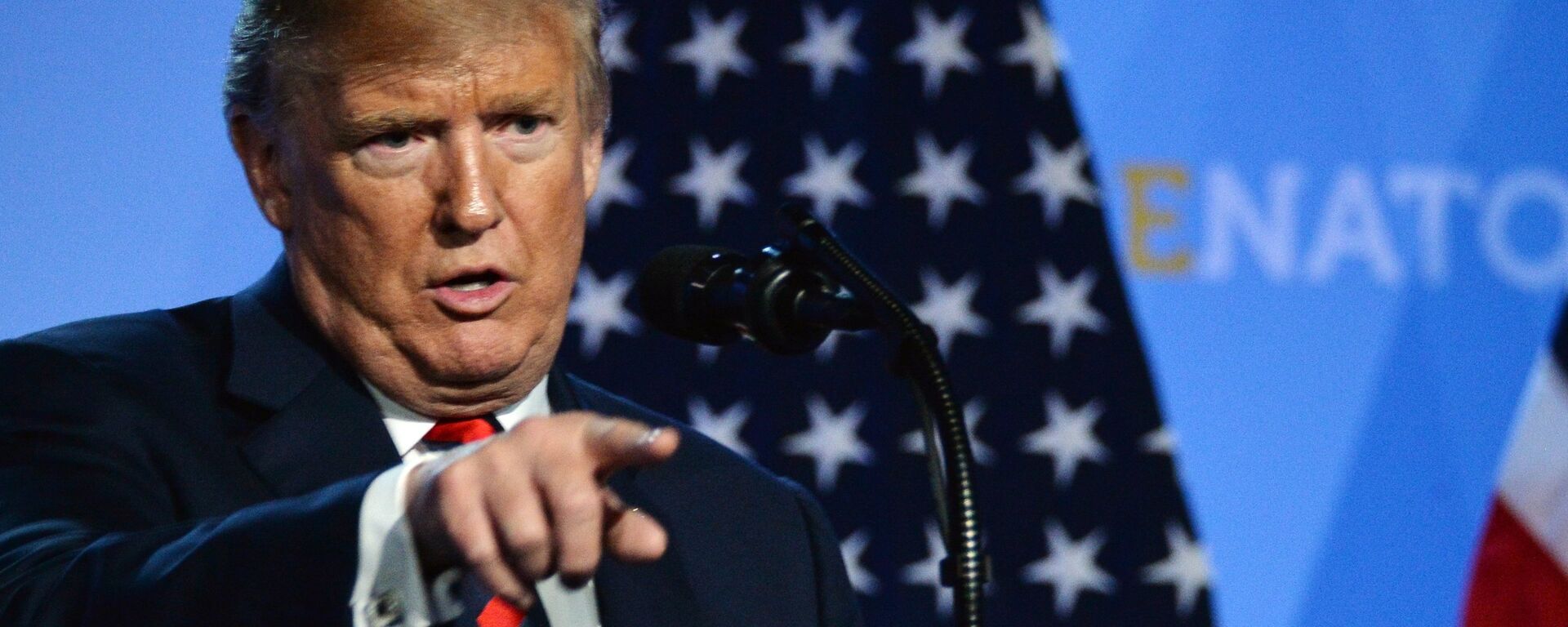 Председник САД Доналд Трамп на самиту председника држава и влада земаља-чланица Северноатлантског пакта у Бриселу - Sputnik Србија, 1920, 20.03.2026