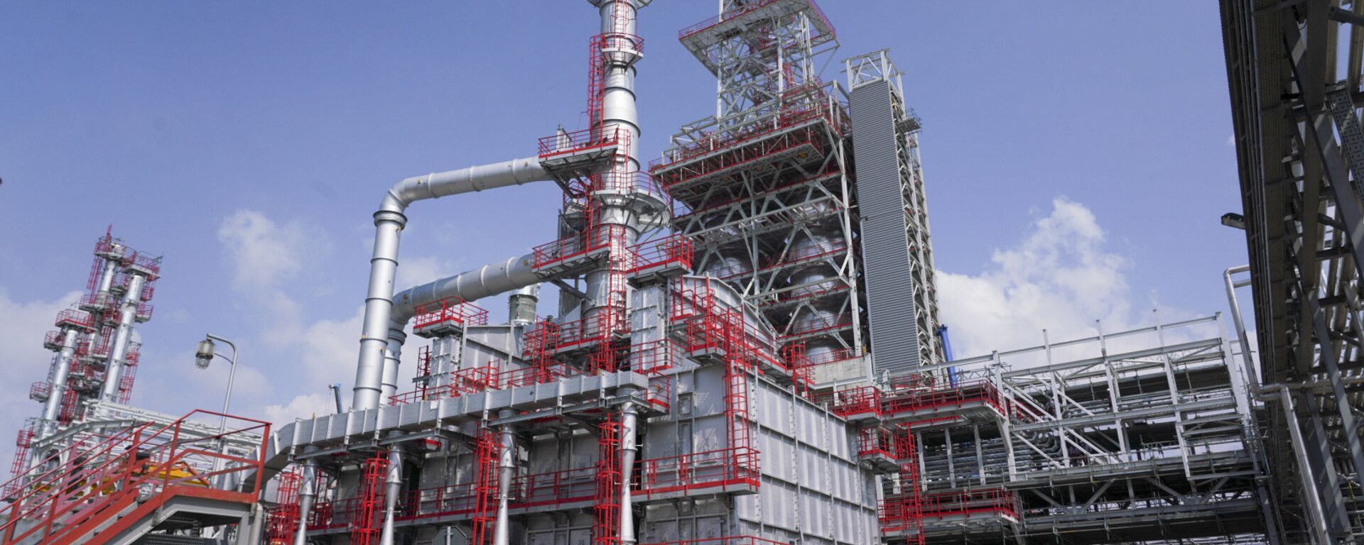 Изградња пројекта „Дубока прерада“ у Рафинерији нафте Панчево. - Sputnik Србија, 1920, 18.01.2026