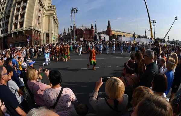 Пет милиона људи прославило Дан Москве (фото, видео) Пет милиона људи прославило Дан Москве (фото, видео) - Sputnik Србија