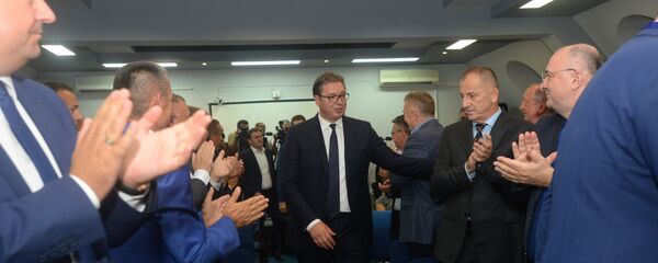 Александар Вучић са представницима Срба са КиМ - Sputnik Србија