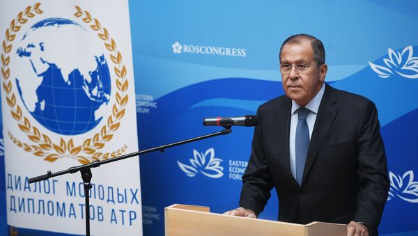 Ministar spoljnih poslova Rusije Sergej Lavrov na Istočnom ekonomskom forumu u Vladivostoku - Sputnik Srbija