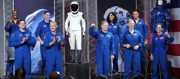 Астронаути Спекс икса - Sputnik Србија