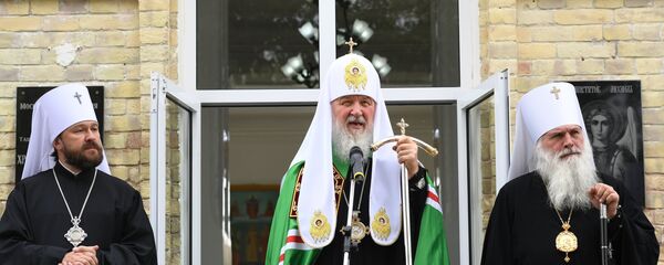 Patriarh Moskovski i cele Rusije Kiril, mitropolit Volokolamski Ilarion i mitropolit Taškentski Vikentije - Sputnik Srbija