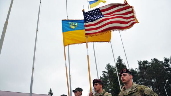 Američki instruktori sa ukrajinskim vojnicima - Sputnik Srbija