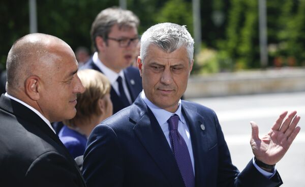 Стиже ли „нова ера“ у Приштину: Повлачење главне фигуре која је гледала – само себе Стиже ли „нова ера“ у Приштину: Повлачење главне фигуре која је гледала – само себе - Sputnik Србија