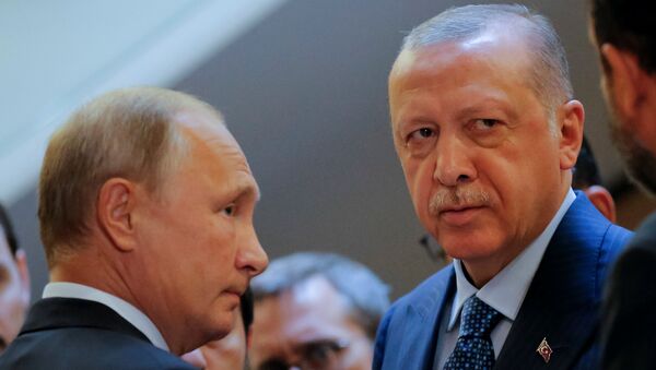 Predsednik Rusije Vladimir Putin i predsednik Turske Redžep Tajip Erdogan na sastanku u Sočiju - Sputnik Srbija