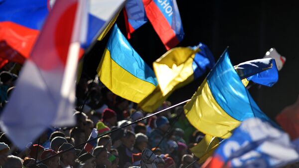 Zastave Ukrajine i Rusije - Sputnik Srbija