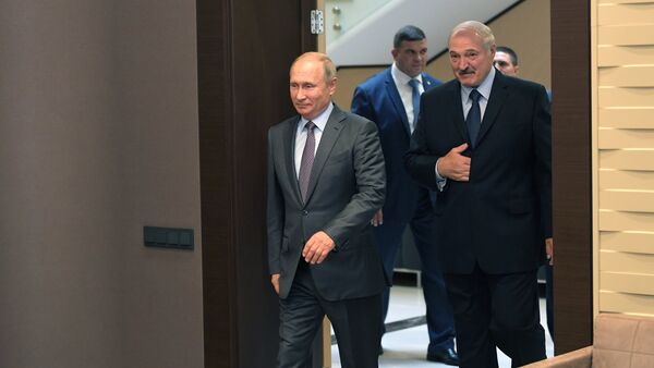 Председници Русије и Белорусије, Владимир Путин и Александар Лукашенко, на састанку у Сочију - Sputnik Србија