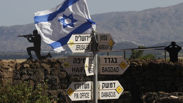 Izraelska zastava u oblasti Golanskih visoravni na teritoriji pod kontrolom Izraela - Sputnik Srbija