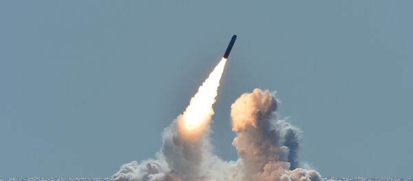Лансирање ракете Трајдент II Д5 са балистичке ракетне подморнице Небраска - Sputnik Србија