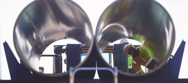 Inženjeri pregledaju cevi za gasovod Severni tok 2 u Finskoj - Sputnik Srbija