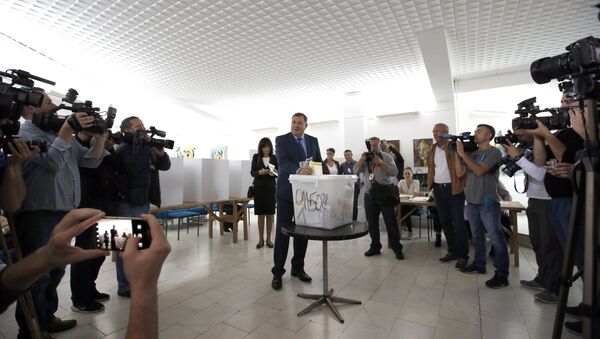 Kandidat za srpskog člana Predsedništva i predsednik RS Milorad Dodik glasa u Laktašima - Sputnik Srbija