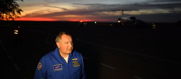 Direktor Roskomosa Dmitrij Rogozin - Sputnik Srbija