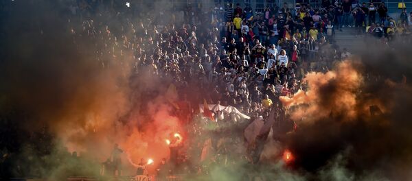 Navijači Rumunije na utakmici sa Srbijom u Bukureštu. - Sputnik Srbija