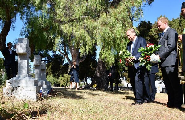 Ruske diplomate odaju poštu poginulim mornarima u požarima u San Francisku 1863. godine - Sputnik Srbija