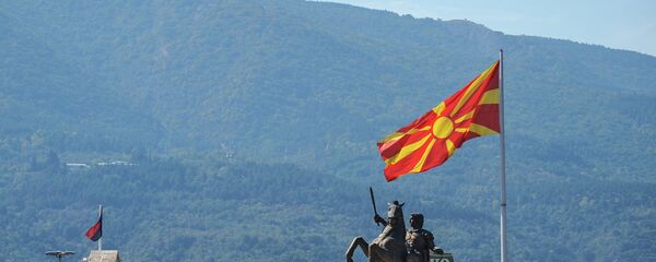 Spomenik u centru Skoplja - Sputnik Srbija