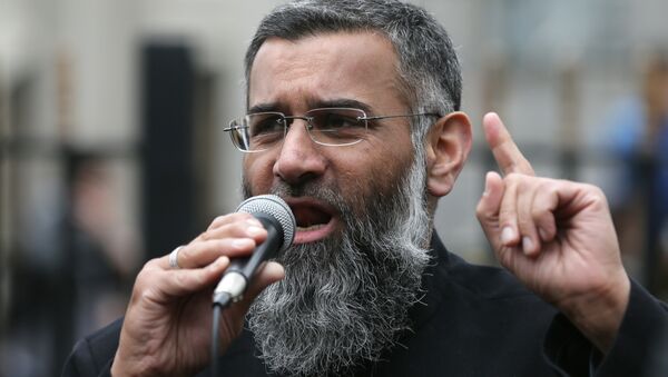 Анџем Чудари, муслимански свештеник и активиста осуђен због сарадње са ДАЕШ-ом. - Sputnik Србија