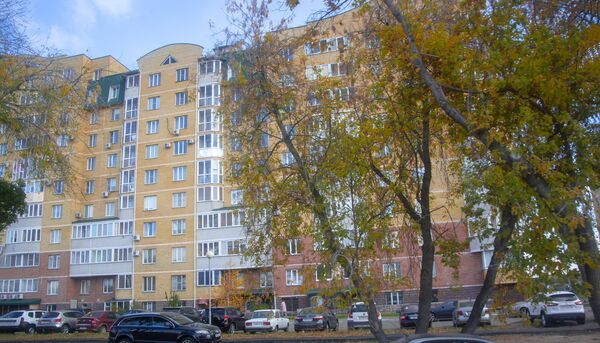 Једна вишеспратница у Омску - Sputnik Србија