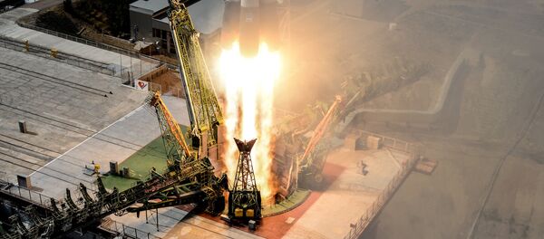 Lansiranje rakete-nosača Sojuz FG sa svemirskim brodom Sojuz MS 09 sa posadom na kosmodromu Bajkonur - Sputnik Srbija