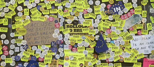 Protestne poruke Britanaca na račun Vlade zbog bregzita Protestne poruke Britanaca na račun Vlade zbog bregzita - Sputnik Srbija