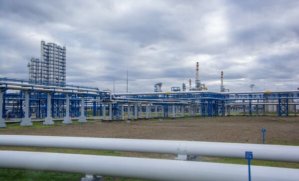 Рафинерија нафте „Гаспромњефта“ у Омску, Сибир, Русија - Sputnik Србија