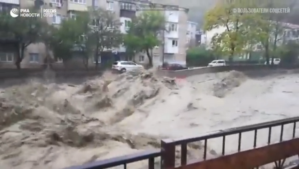 Библијски потоп на југу Русије (видео) - Sputnik Србија