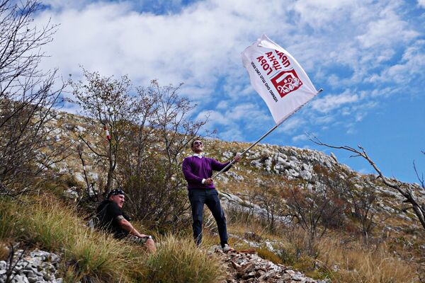 Милачић са заставом на Румији - Sputnik Србија