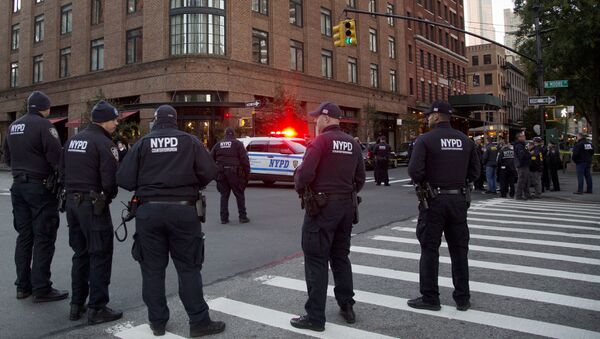 Policija ispred adrese Roberta de Nira u Njujorku - Sputnik Srbija
