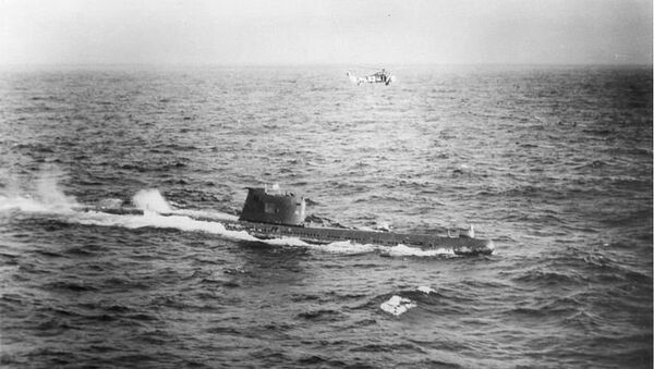 Совјетска подморница Б59 недалеко од обала Кубе  - Sputnik Србија