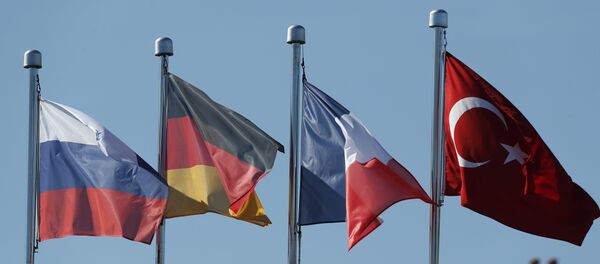 Zastave Rusije, Nemačke, Francuske i Turske na samitu četvoro lidera o Siriji - Sputnik Srbija