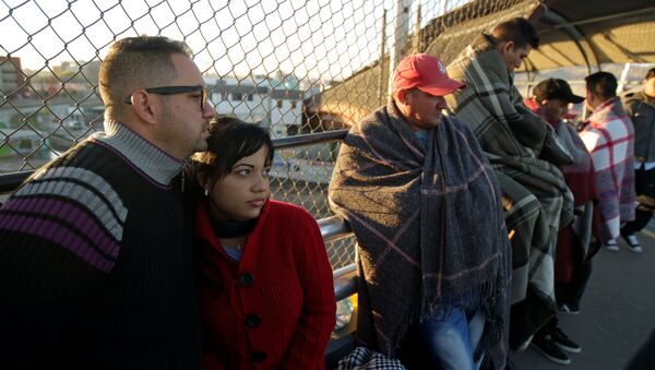 Grupa migranata iz Centralne Amerike na granici Meksika prema SAD. - Sputnik Srbija