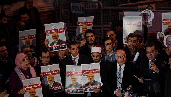 Protest isrped saudijskog konzulata u Istanbulu, posle ubistva Džamala Hašogija - Sputnik Srbija