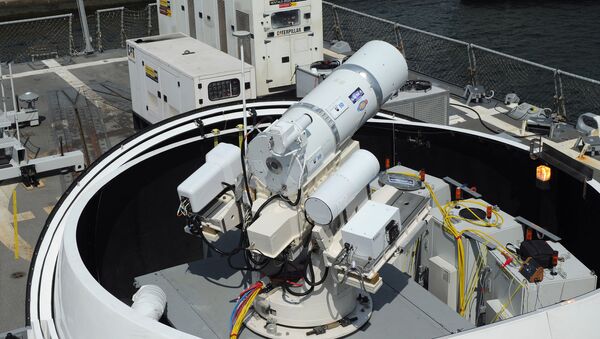 Laserski sistem postavljen na američki razarač Dui u San Dijegu - Sputnik Srbija