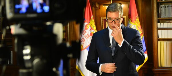 Председник Србије Александар Вучић у свом кабинету на Андрићевом венцу - Sputnik Србија