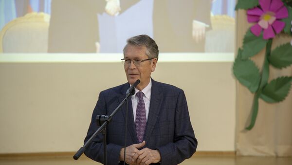 Ruski ambasador Aleksandar Čepurin na promociji početka nastave srpskog jezika za učenike - Sputnik Srbija