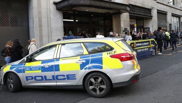 Policija u Londonu posle napada nožem - Sputnik Srbija