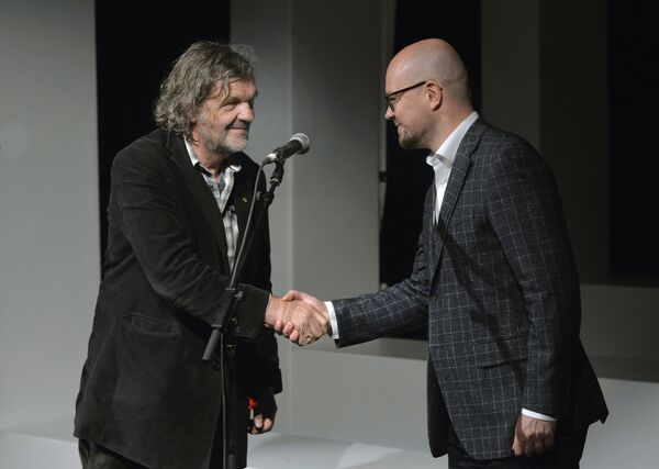 Reditelj Emir Kusturica i generalni direktor NIS-a Kiril Tjurdenjev Reditelj Emir Kusturica i generalni direktor NIS-a Kiril Tjurdenjev - Sputnik Srbija