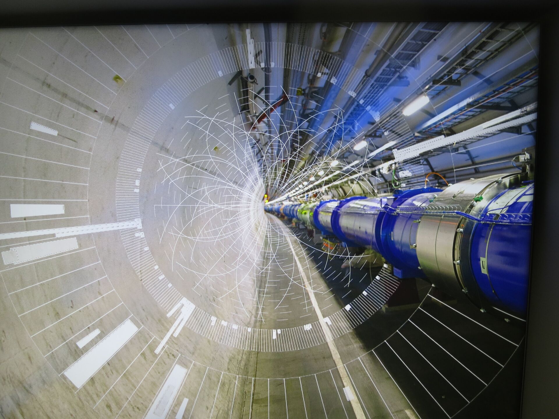 Evropska organizacija za nuklearno istraživanje, poznatiji kao CERN je najveći centar za istraživanje elementarnih čestica. - Sputnik Srbija, 1920, 07.09.2022