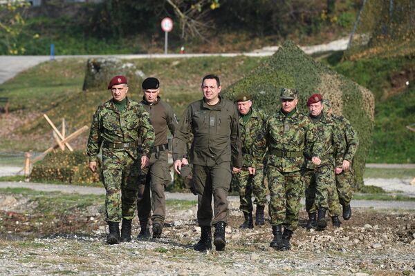 Министар одбране Александар Вулин на провери спремности Специјалне бригаде и Речне флотиле за вежбу „Век победника 1918-2018“ Министар одбране Александар Вулин на провери спремности Специјалне бригаде и Речне флотиле за вежбу „Век победника 1918-2018“ - Sputnik Србија