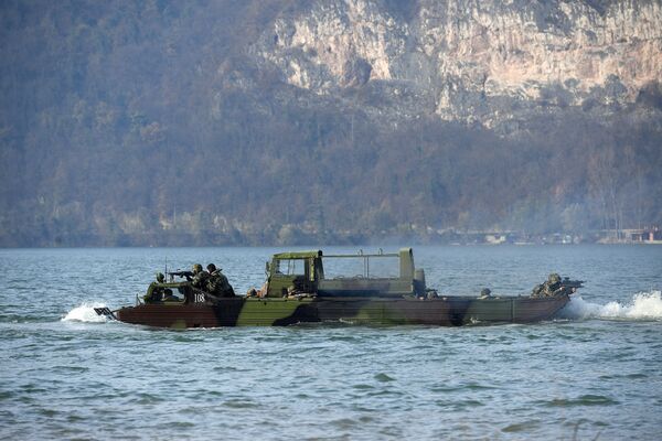 Провера спремности Специјалне бригаде и Речне флотиле за вежбу „Век победника 1918-2018“ Провера спремности Специјалне бригаде и Речне флотиле за вежбу „Век победника 1918-2018“ - Sputnik Србија